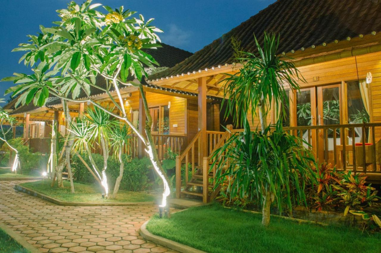 Garden Cottage Lembongan & Hostel Нуса-Лембонган Екстер'єр фото