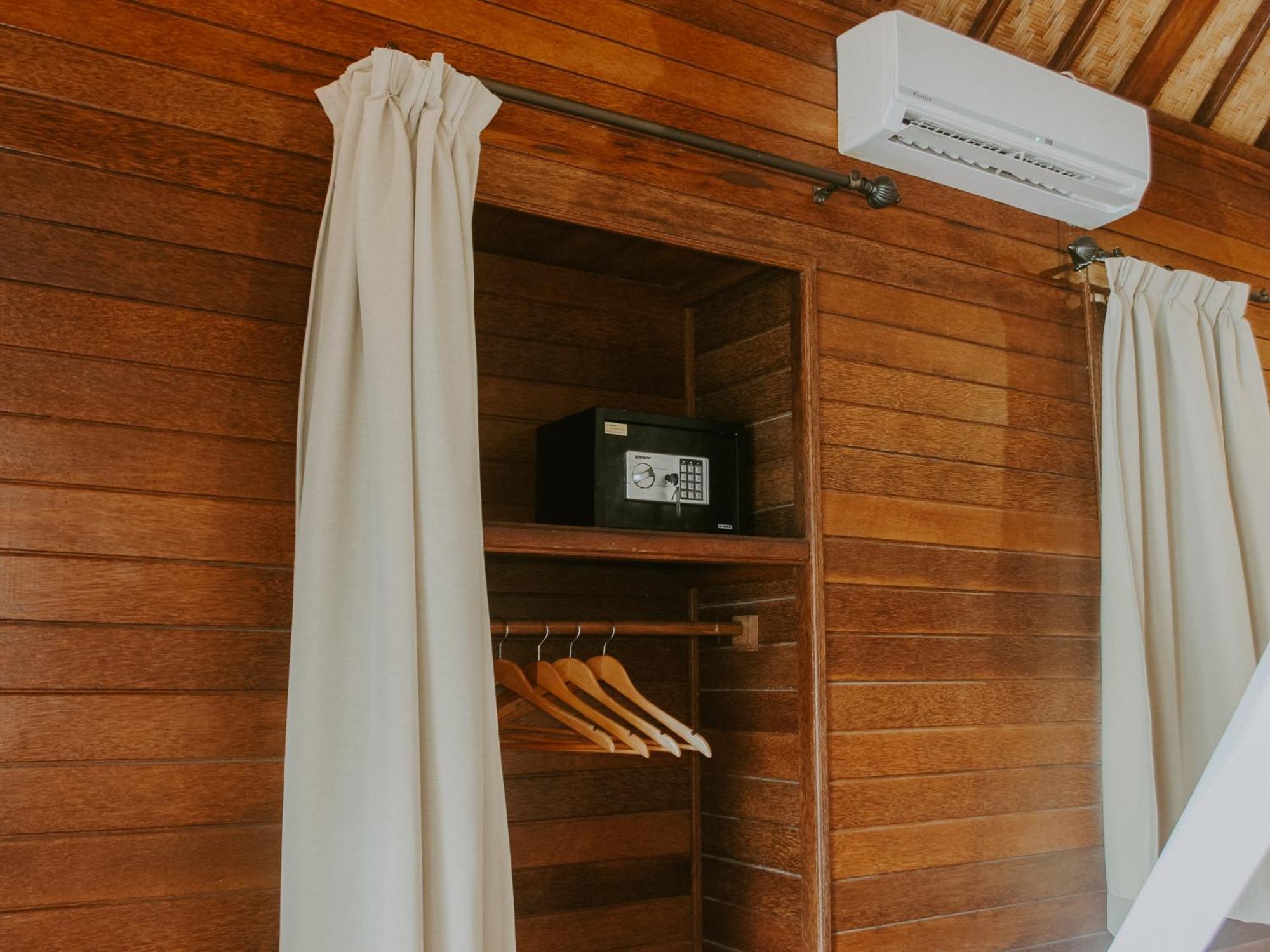 Garden Cottage Lembongan & Hostel Нуса-Лембонган Екстер'єр фото