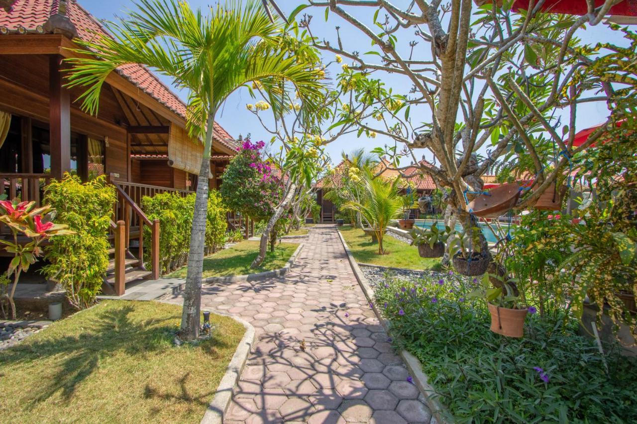 Garden Cottage Lembongan & Hostel Нуса-Лембонган Екстер'єр фото